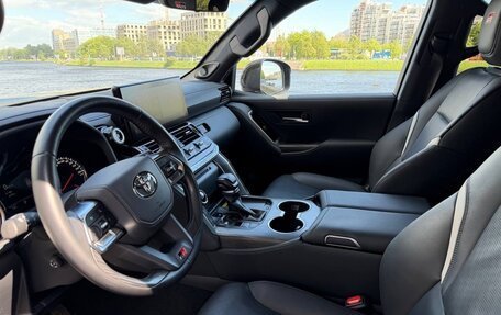 Toyota Land Cruiser, 2024 год, 12 950 000 рублей, 3 фотография