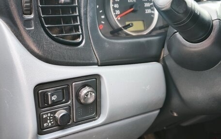 Nissan Almera, 2005 год, 299 000 рублей, 18 фотография