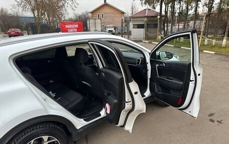 KIA Sportage IV рестайлинг, 2021 год, 2 100 000 рублей, 5 фотография