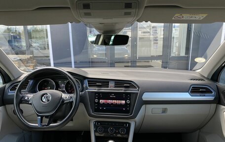 Volkswagen Tiguan II, 2018 год, 2 199 000 рублей, 11 фотография