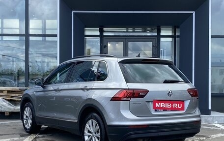 Volkswagen Tiguan II, 2018 год, 2 199 000 рублей, 7 фотография