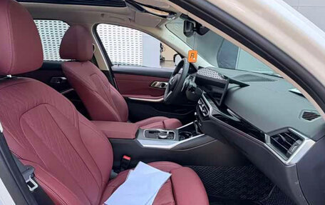 BMW 3 серия, 2023 год, 2 930 000 рублей, 10 фотография
