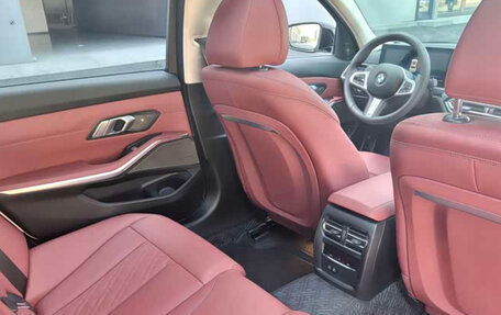BMW 3 серия, 2023 год, 2 930 000 рублей, 15 фотография