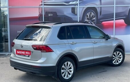 Volkswagen Tiguan II, 2018 год, 1 980 000 рублей, 8 фотография