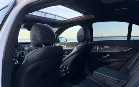 Mercedes-Benz E-Класс, 2020 год, 5 500 000 рублей, 33 фотография