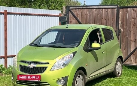 Chevrolet Spark III, 2011 год, 515 000 рублей, 2 фотография