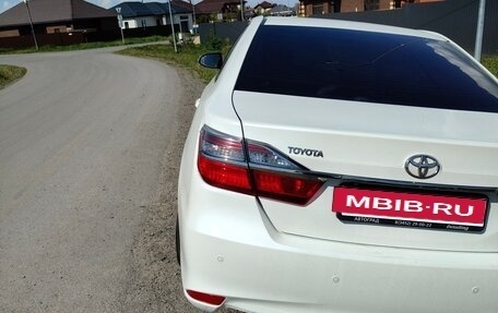 Toyota Camry, 2015 год, 1 899 000 рублей, 3 фотография