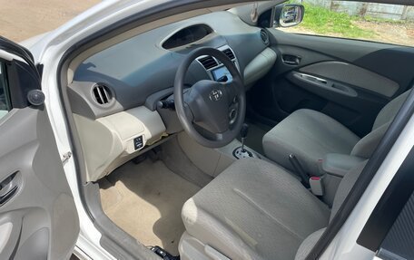Toyota Yaris III рестайлинг, 2009 год, 799 000 рублей, 5 фотография