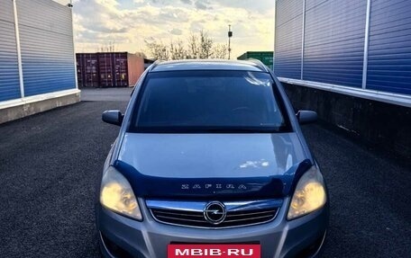 Opel Zafira B, 2008 год, 790 000 рублей, 2 фотография