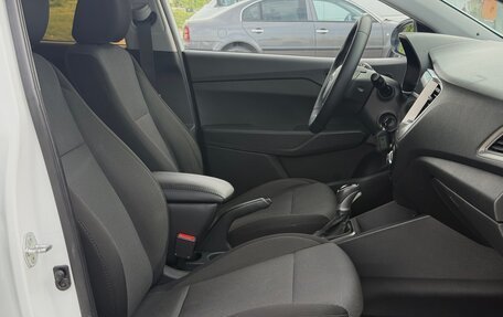 Hyundai Solaris II рестайлинг, 2020 год, 1 550 000 рублей, 22 фотография