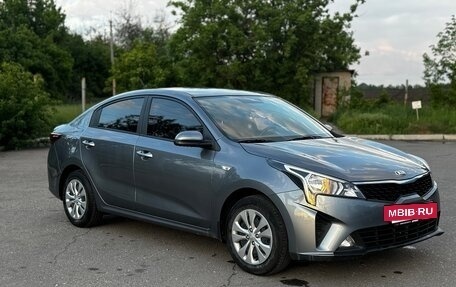 KIA Rio IV, 2020 год, 1 850 000 рублей, 2 фотография