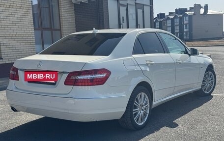 Mercedes-Benz E-Класс, 2010 год, 1 700 000 рублей, 4 фотография