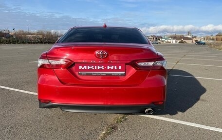 Toyota Camry, 2021 год, 2 450 000 рублей, 8 фотография