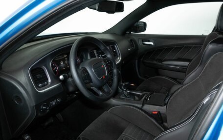 Dodge Charger, 2019 год, 2 700 000 рублей, 5 фотография
