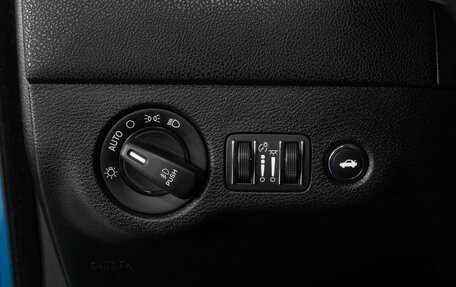 Dodge Charger, 2019 год, 2 700 000 рублей, 18 фотография