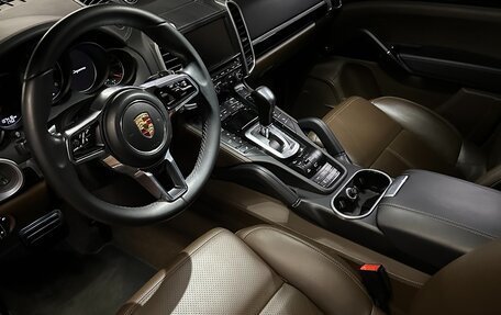 Porsche Cayenne III, 2015 год, 4 050 000 рублей, 10 фотография