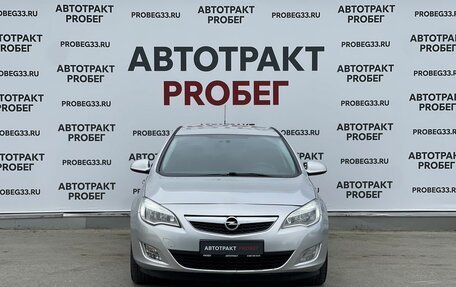Opel Astra J, 2011 год, 580 000 рублей, 2 фотография