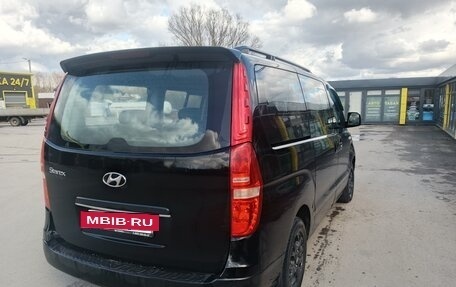 Hyundai Grand Starex Grand Starex I рестайлинг 2, 2009 год, 1 200 000 рублей, 3 фотография