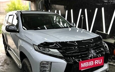 Mitsubishi Pajero Sport III рестайлинг, 2020 год, 4 100 000 рублей, 2 фотография