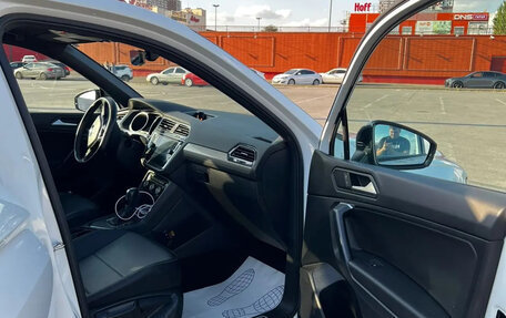 Volkswagen Tiguan II, 2021 год, 3 750 000 рублей, 8 фотография