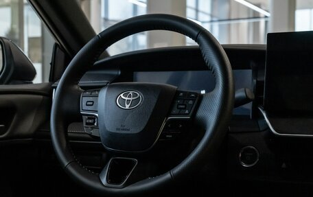 Toyota Camry, 2025 год, 5 590 000 рублей, 20 фотография