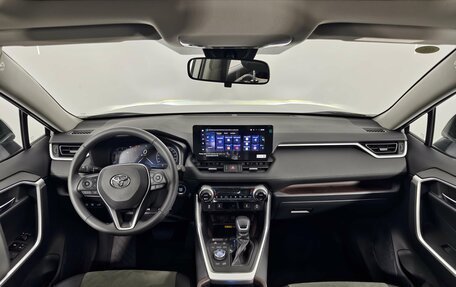 Toyota RAV4, 2025 год, 4 990 000 рублей, 11 фотография