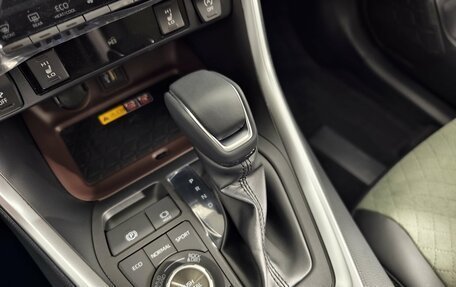 Toyota RAV4, 2025 год, 4 990 000 рублей, 16 фотография