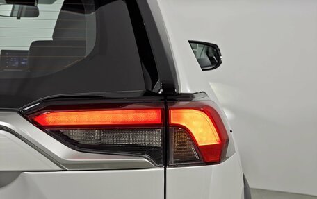 Toyota RAV4, 2025 год, 4 990 000 рублей, 10 фотография