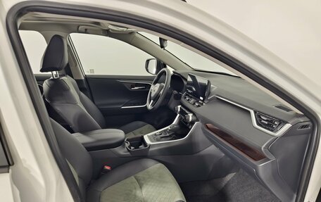 Toyota RAV4, 2025 год, 4 990 000 рублей, 20 фотография