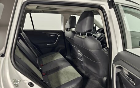 Toyota RAV4, 2025 год, 4 990 000 рублей, 22 фотография