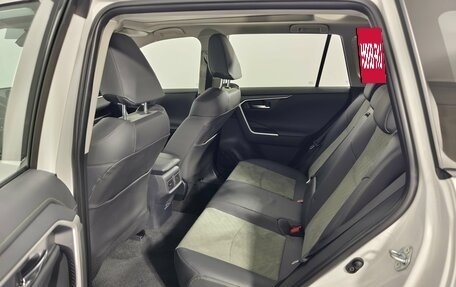 Toyota RAV4, 2025 год, 4 990 000 рублей, 21 фотография