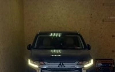 Mitsubishi Outlander III рестайлинг 3, 2021 год, 3 050 000 рублей, 1 фотография