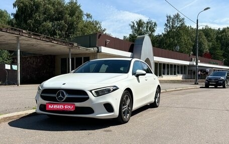 Mercedes-Benz A-Класс, 2018 год, 2 000 000 рублей, 1 фотография