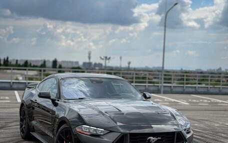 Ford Mustang VI рестайлинг, 2018 год, 2 950 000 рублей, 5 фотография