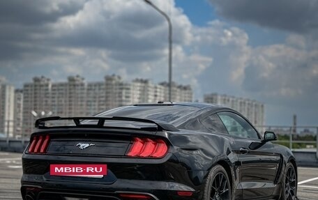 Ford Mustang VI рестайлинг, 2018 год, 2 950 000 рублей, 13 фотография