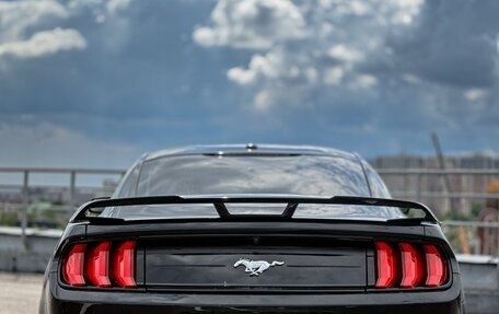 Ford Mustang VI рестайлинг, 2018 год, 2 950 000 рублей, 8 фотография