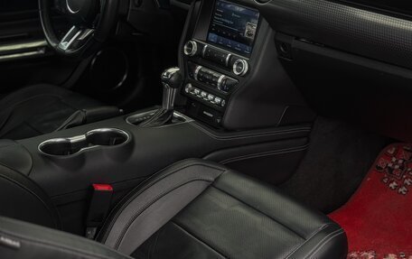 Ford Mustang VI рестайлинг, 2018 год, 2 950 000 рублей, 30 фотография