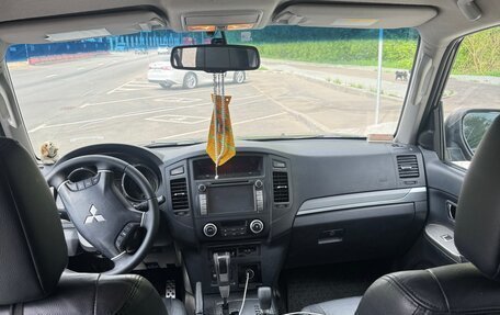 Mitsubishi Pajero IV, 2011 год, 1 990 000 рублей, 5 фотография
