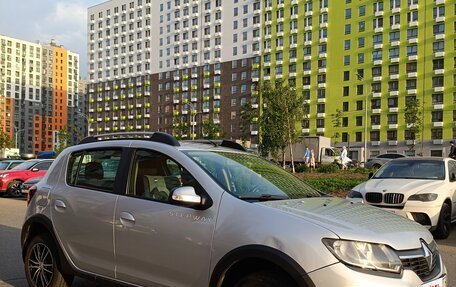 Renault Sandero II рестайлинг, 2017 год, 1 000 000 рублей, 3 фотография