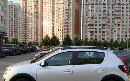 Renault Sandero II рестайлинг, 2017 год, 1 000 000 рублей, 8 фотография