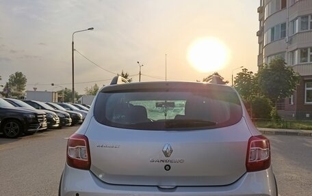 Renault Sandero II рестайлинг, 2017 год, 1 000 000 рублей, 6 фотография
