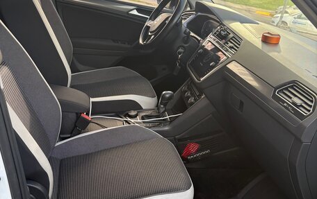 Volkswagen Tiguan II, 2019 год, 2 400 000 рублей, 12 фотография