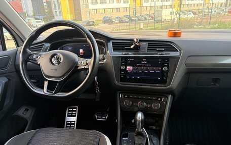 Volkswagen Tiguan II, 2019 год, 2 400 000 рублей, 17 фотография