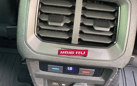 Volkswagen Tiguan II, 2019 год, 2 400 000 рублей, 15 фотография