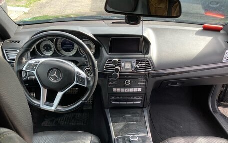 Mercedes-Benz E-Класс, 2015 год, 1 850 000 рублей, 10 фотография