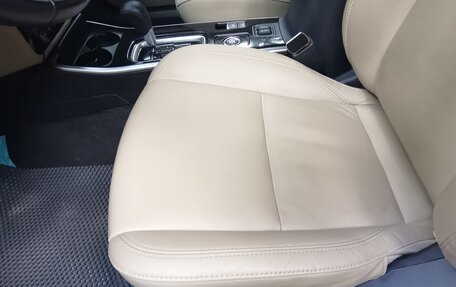 Mitsubishi Outlander III рестайлинг 3, 2021 год, 3 050 000 рублей, 13 фотография