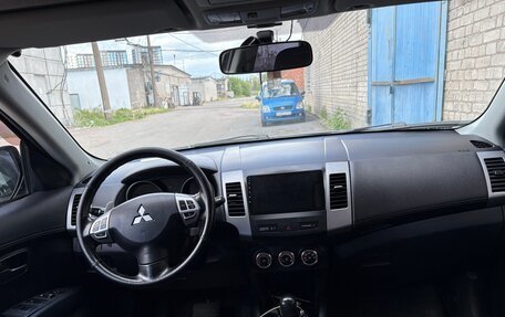 Mitsubishi Outlander III рестайлинг 3, 2011 год, 950 000 рублей, 5 фотография