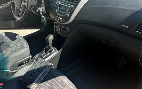 Hyundai Solaris II рестайлинг, 2014 год, 1 150 000 рублей, 9 фотография