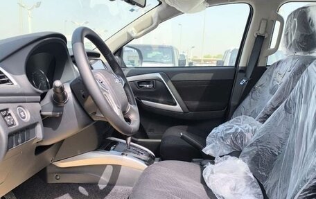 Mitsubishi Pajero Sport III рестайлинг, 2023 год, 3 500 888 рублей, 9 фотография