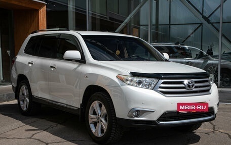 Toyota Highlander III, 2011 год, 1 948 000 рублей, 5 фотография